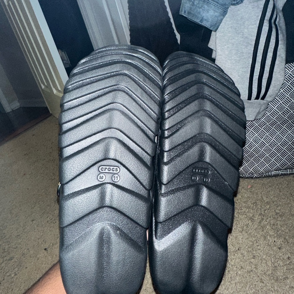 Croc Maxes - image 3